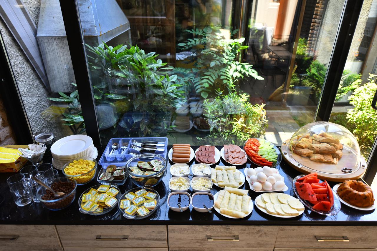 Hotel Phaliashvili บาทูมิ ภายนอก รูปภาพ