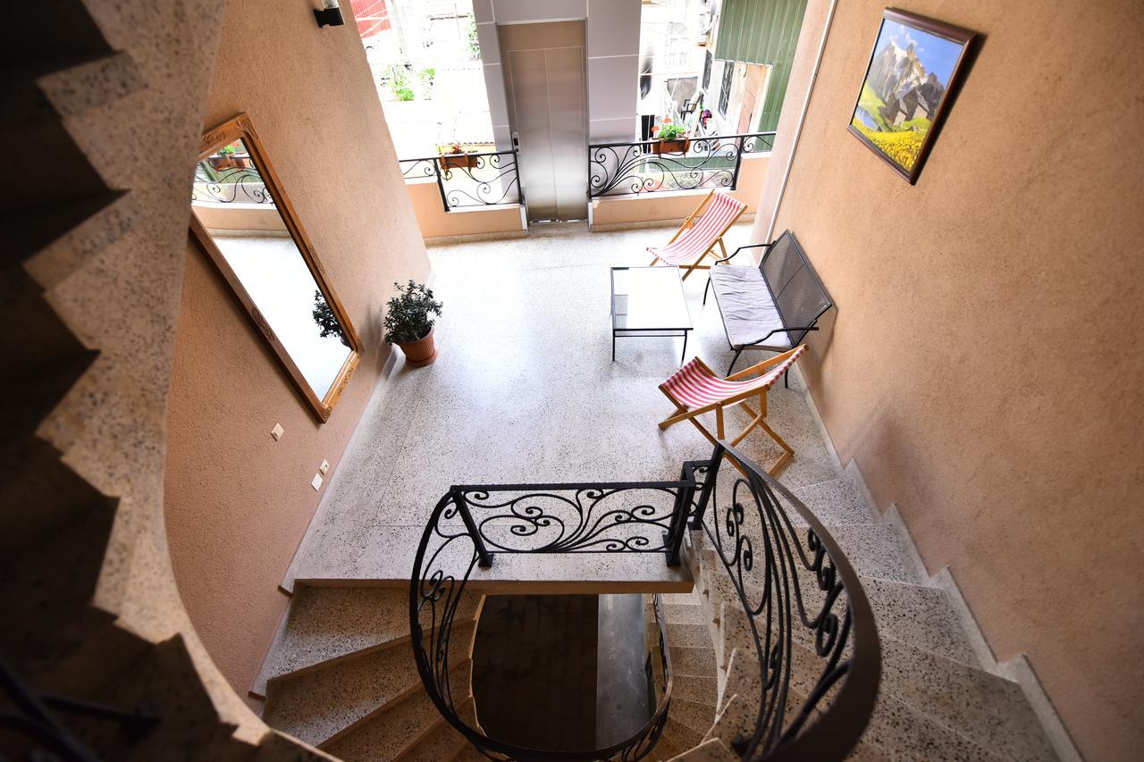 Hotel Phaliashvili บาทูมิ ภายนอก รูปภาพ