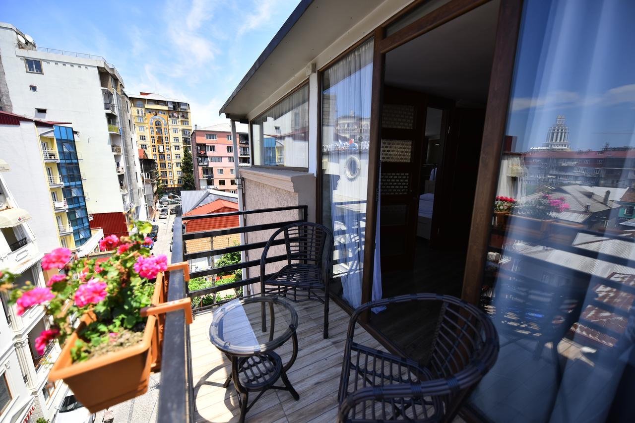 Hotel Phaliashvili บาทูมิ ภายนอก รูปภาพ