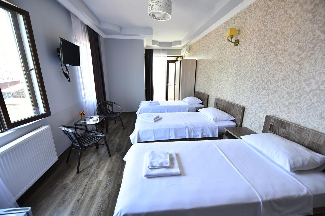 Hotel Phaliashvili บาทูมิ ภายนอก รูปภาพ